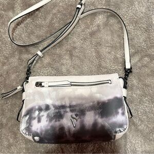 Vera Wang Cross Body Bag Dyed with Gray & White Color